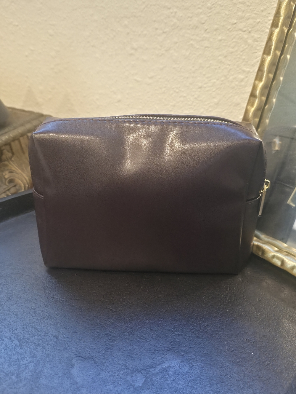Yves Saint Laurent (YSL) Beaute VIP Exclusive Makeup Pouch - Picture 5 of 8